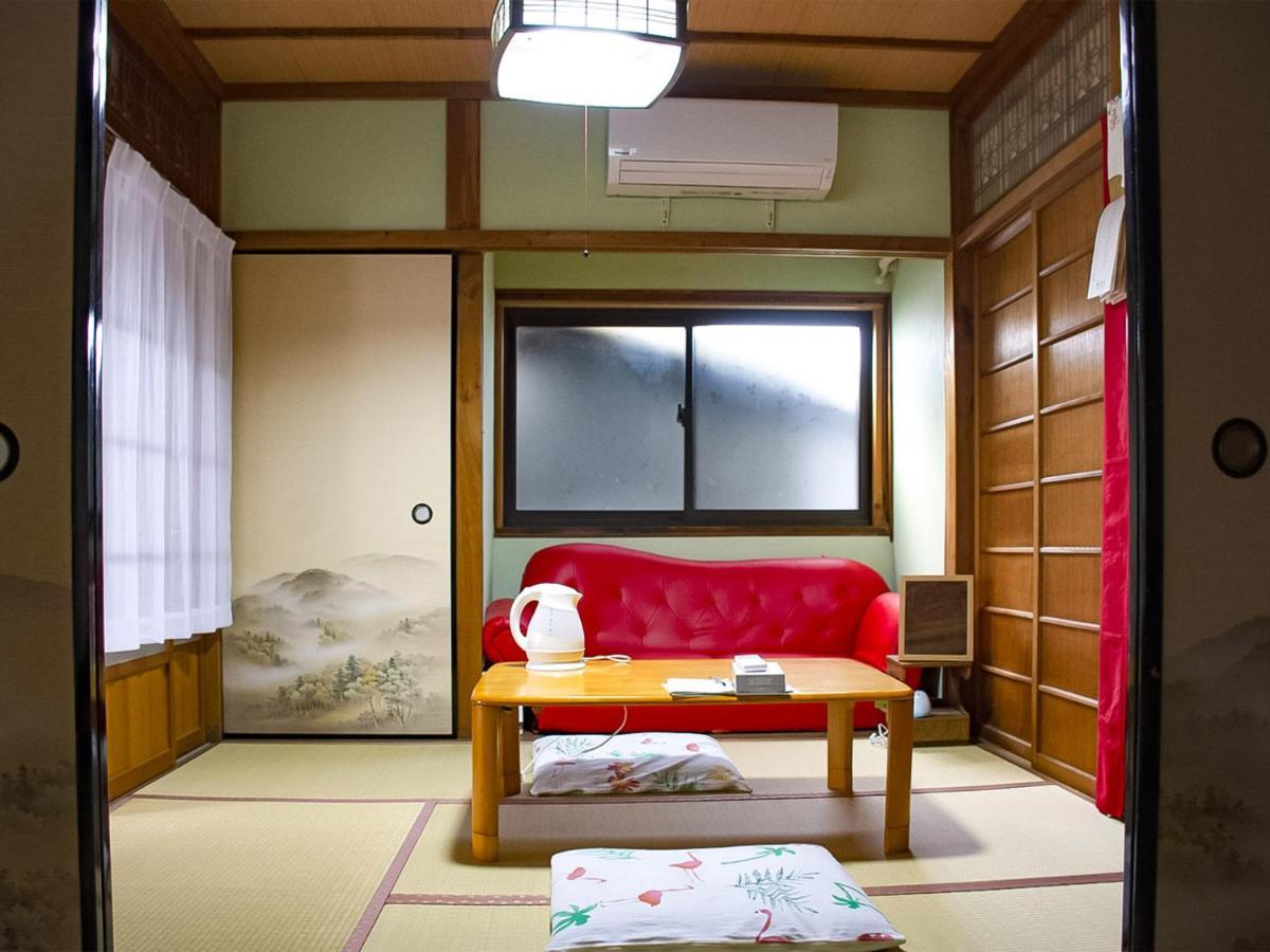 Guest Cafe Kuchikumano Hotel Kamitondacho Bagian luar foto