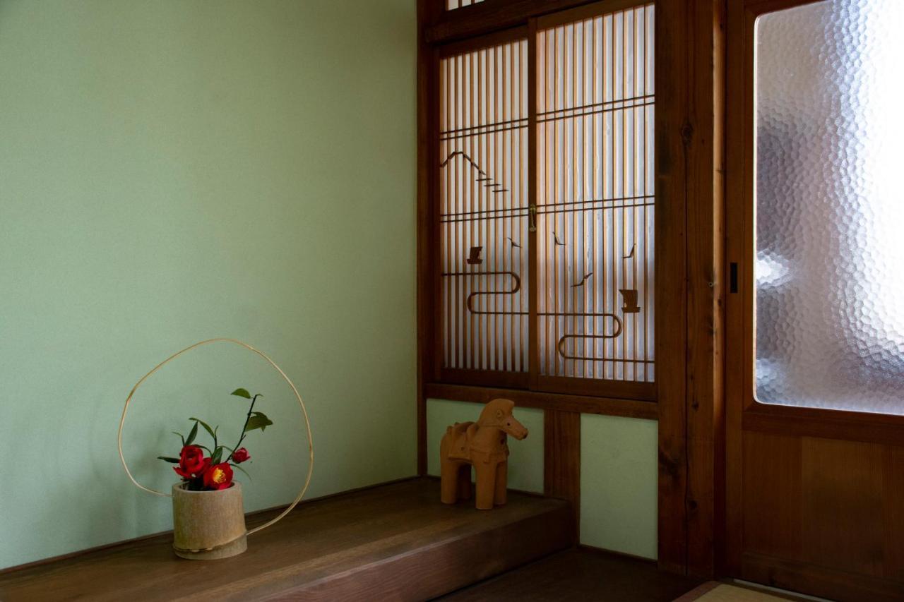 Guest Cafe Kuchikumano Hotel Kamitondacho Bagian luar foto