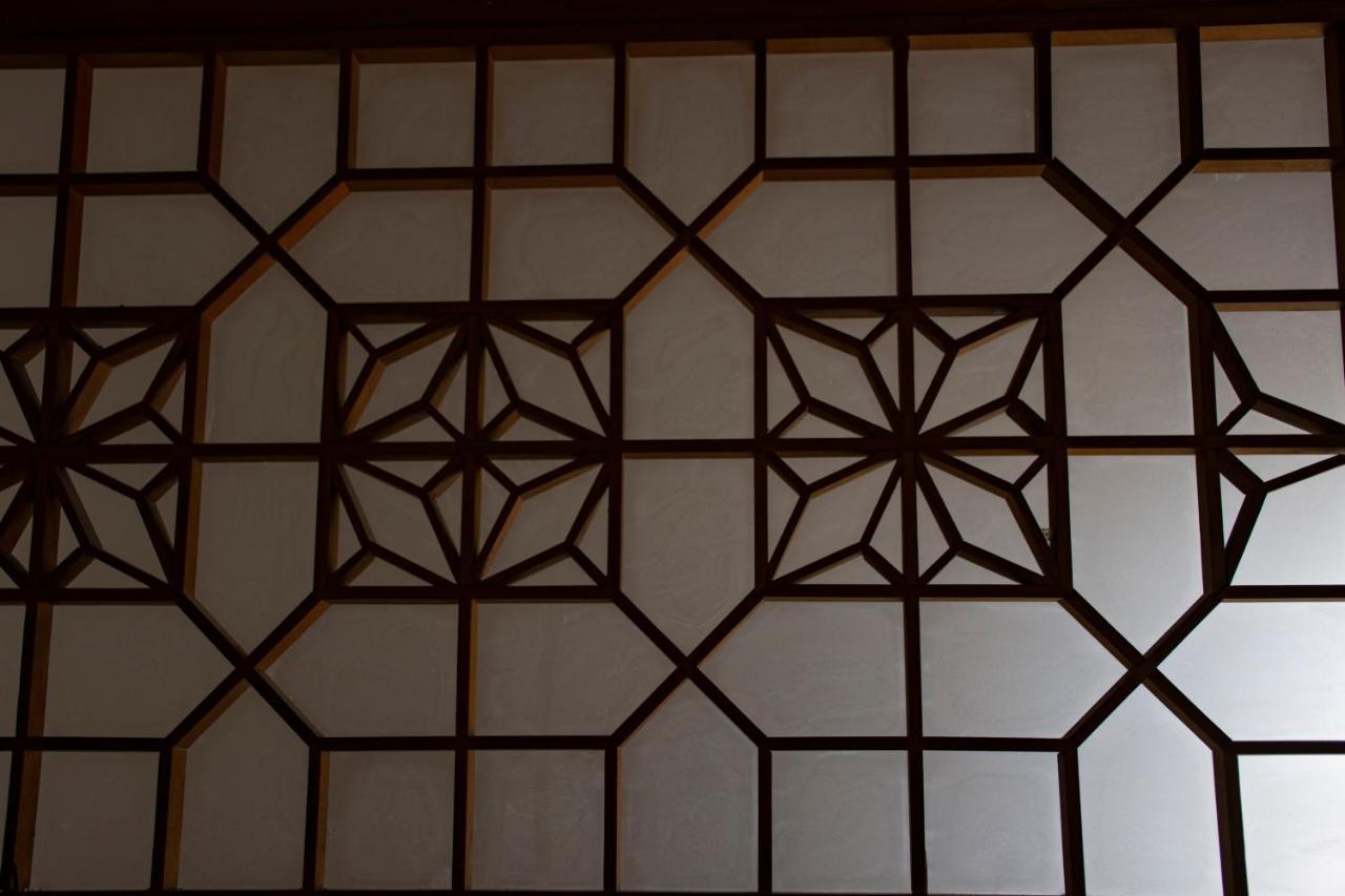 Guest Cafe Kuchikumano Hotel Kamitondacho Bagian luar foto
